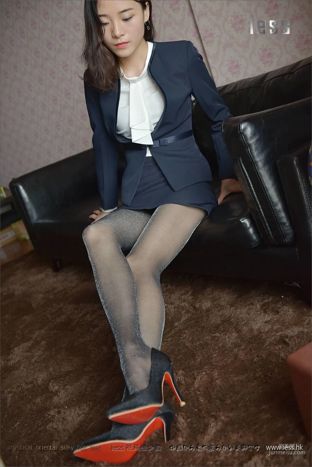 絲足便當106 小六 《制服下銀蔥閃絲》[IESS異思趣向] 寫真集 48