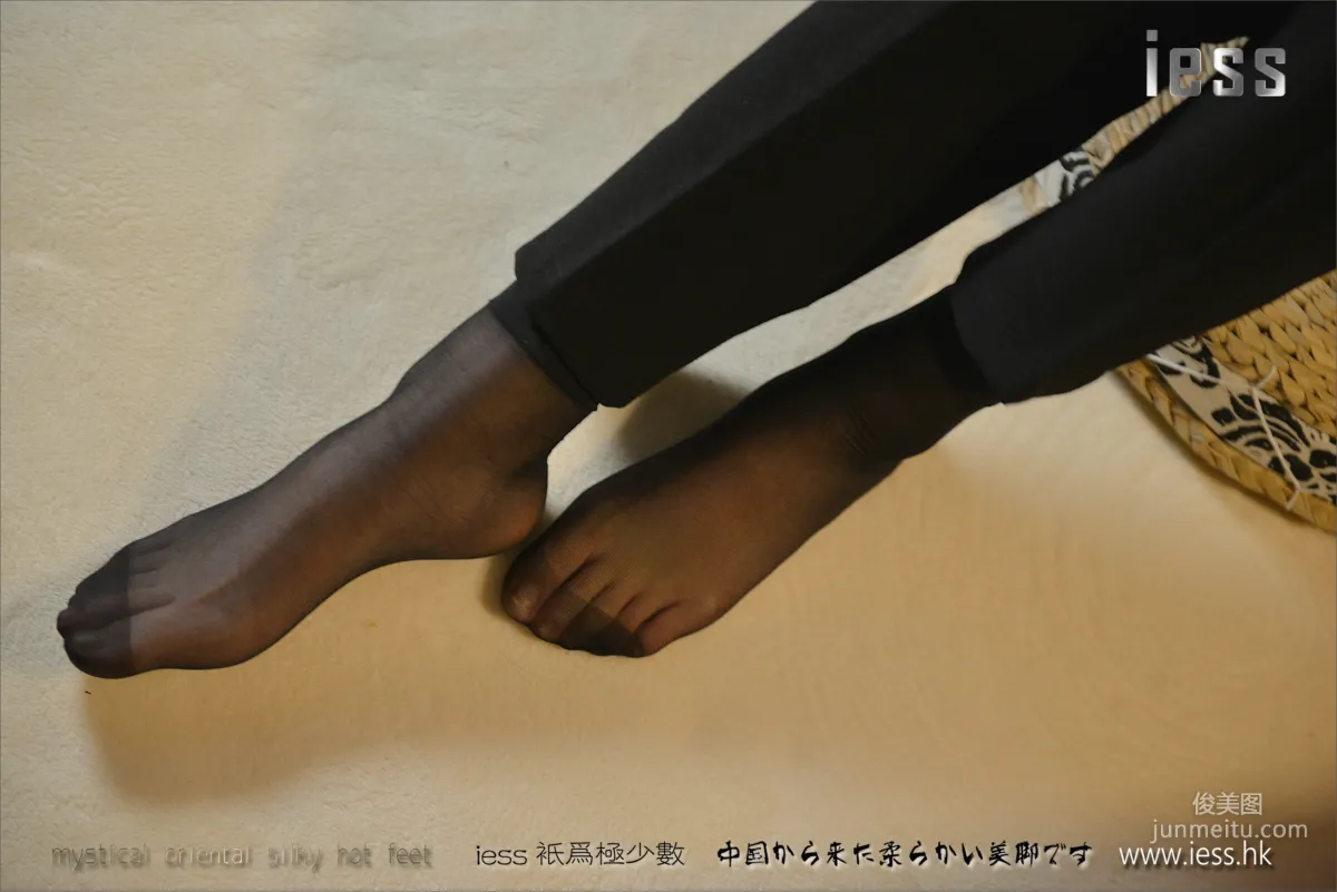 絲足便當063 小夕 《台燈下的短絲襪》[IESS異思趣向] 寫真集 79