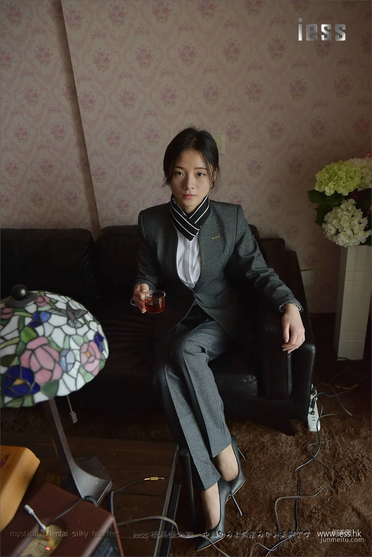 絲足便當114 小六 《小六的長褲短絲》[IESS異思趣向] 寫真集 2