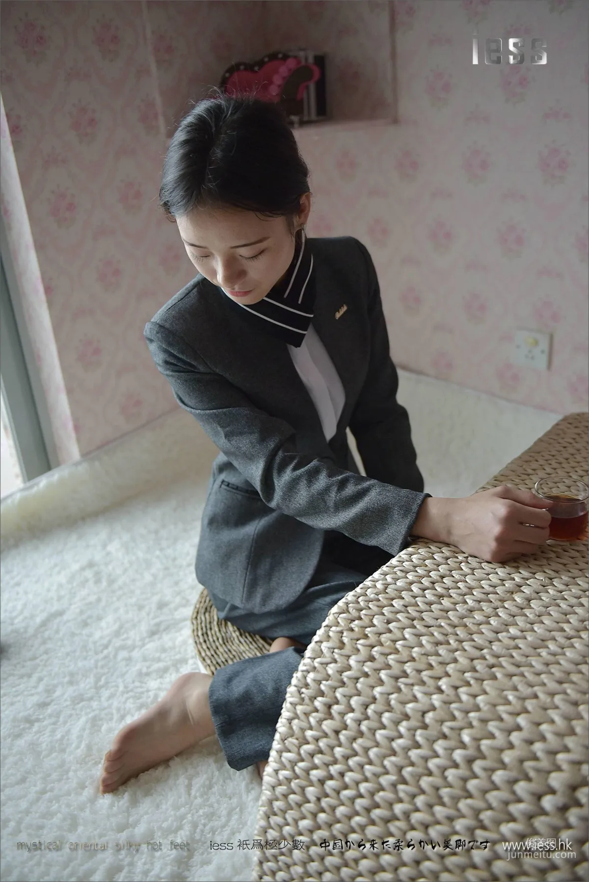 絲足便當114 小六 《小六的長褲短絲》[IESS異思趣向] 寫真集 38