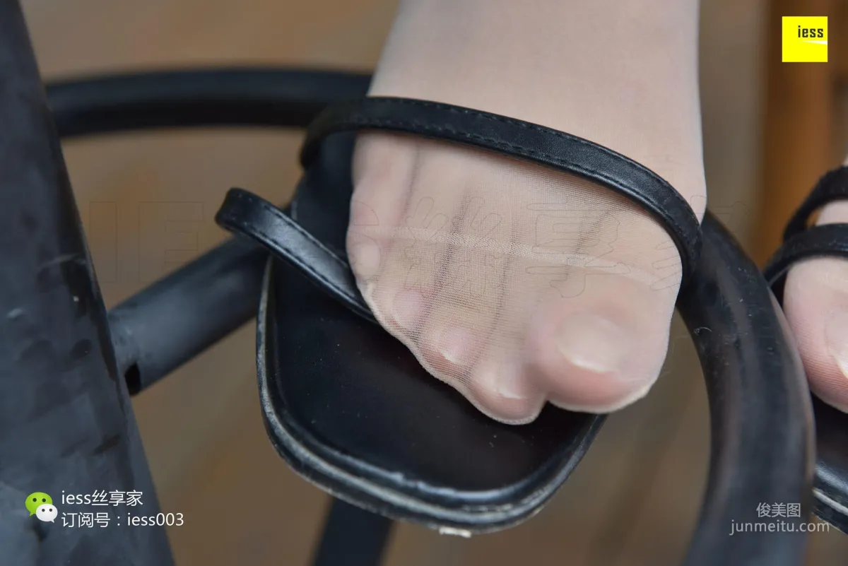 絲享家033 婉萍 《咬一口水晶玉足》[IESS異思趣向] 寫真集 25
