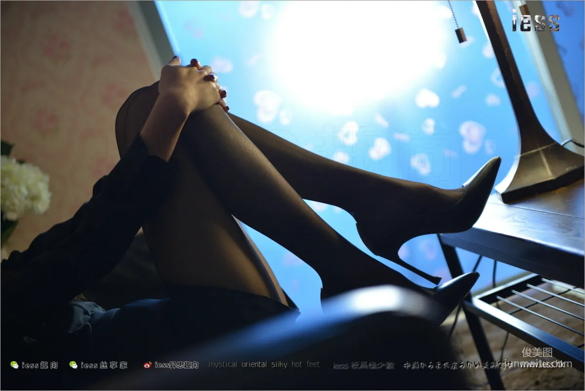 絲足便當168 潇潇 《黑絲女神黑絲秀》[IESS異思趣向] 寫真集 63