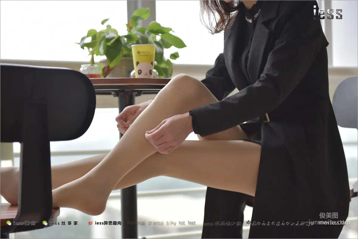 絲足便當175 小六 《風衣下的裸氨厚肉絲》[IESS異思趣向] 寫真集 58
