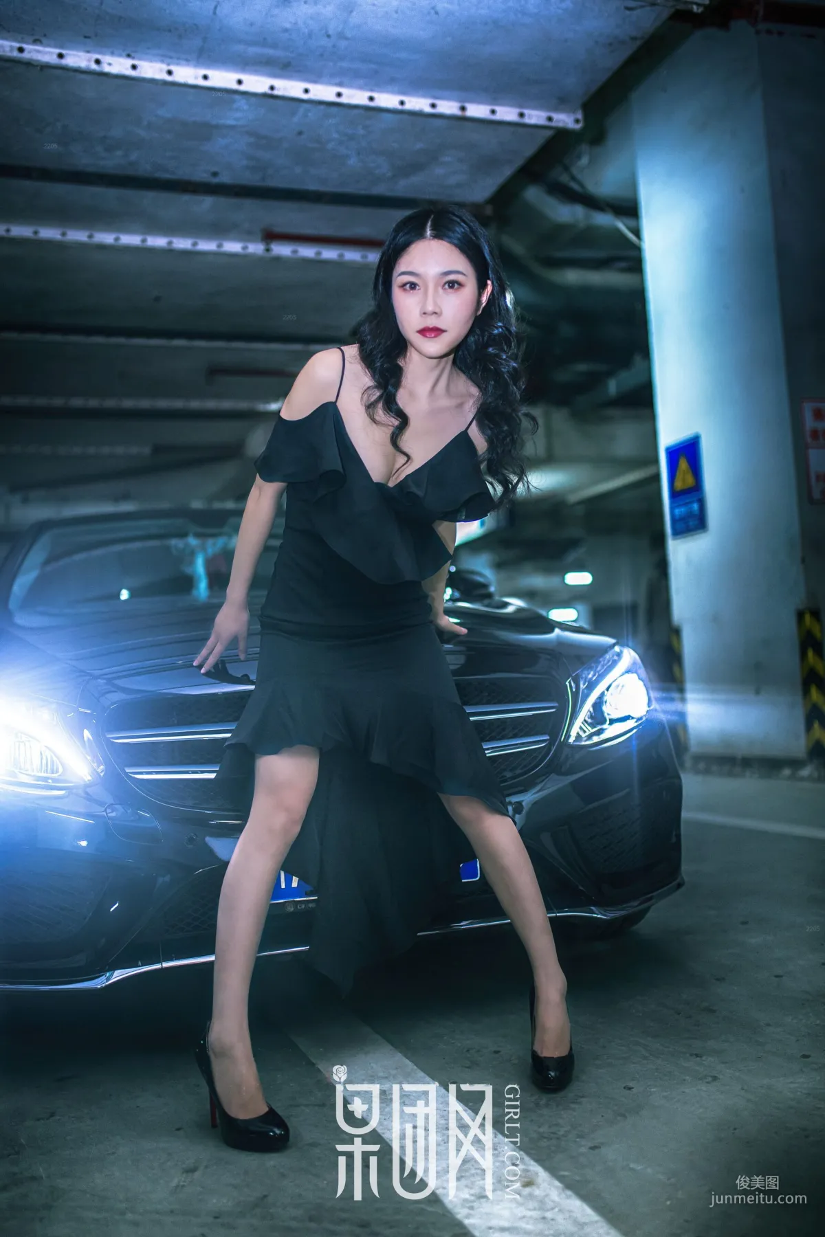 微微《美女vs豪車，你選擇哪個！》 [果團網Girlt] No.107 寫真集 20
