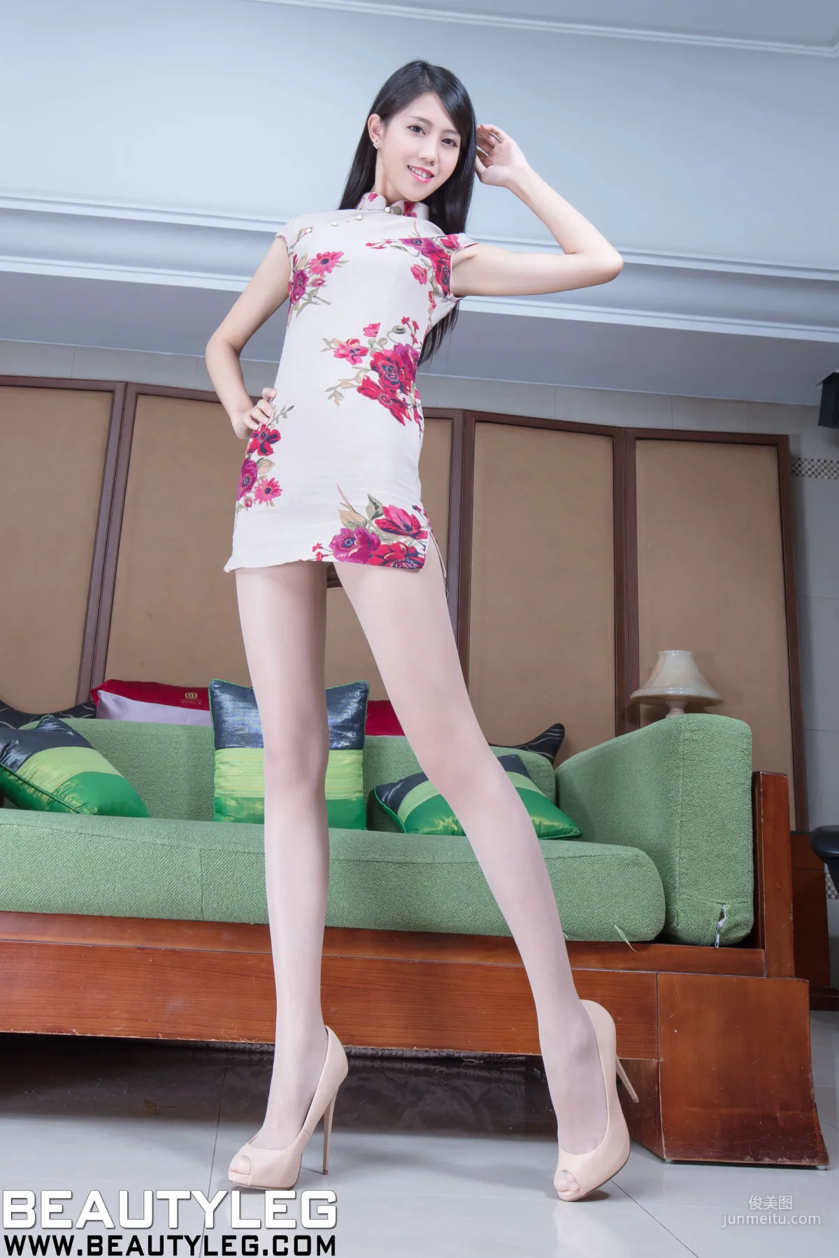 寶兒Candy/腿模Candy《包臀短裙美腿》 [BeautyLeg] No.1561 寫真集 4