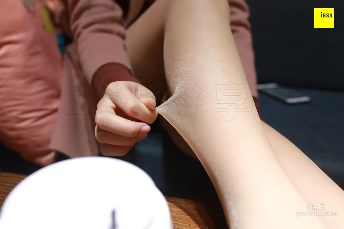 絲享家152 紫紫 《大長腿的無暇美足》[IESS異思趣向] 寫真集 44