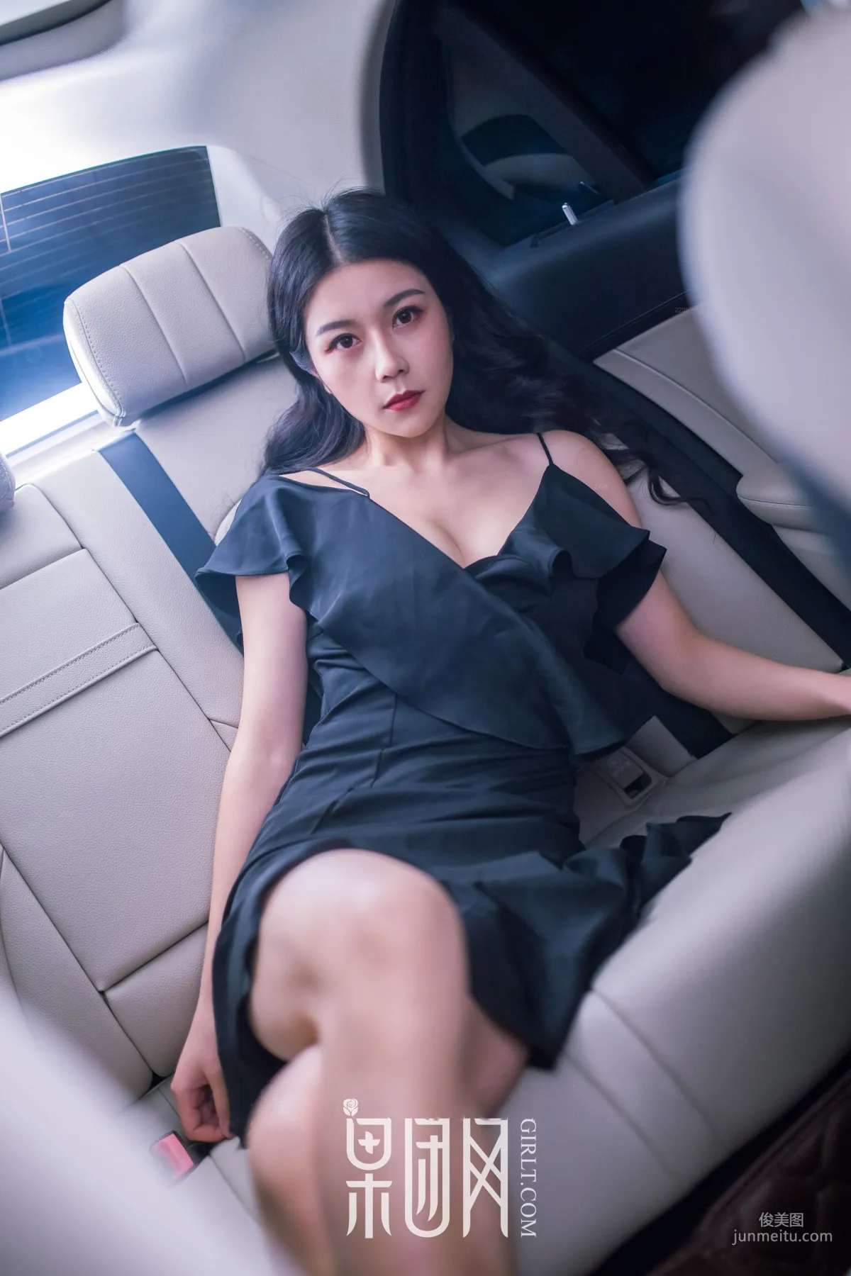 微微《美女vs豪車，你選擇哪個！》 [果團網Girlt] No.107 寫真集 45