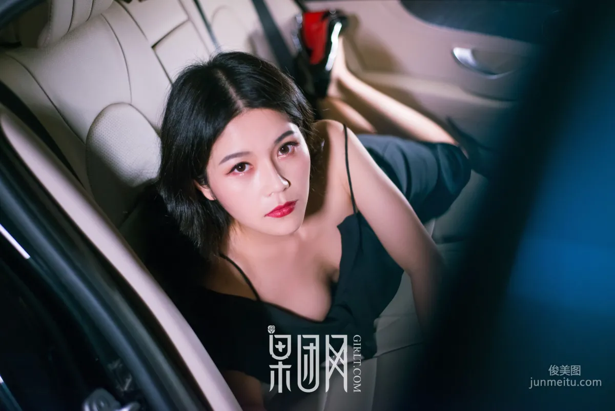 微微《美女vs豪車，你選擇哪個！》 [果團網Girlt] No.107 寫真集 33