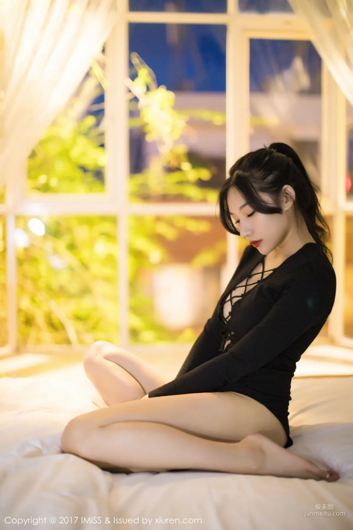 小狐狸Sica《黑色私房性感美腿》 [愛蜜社IMiss] VOL.194 寫真集 4