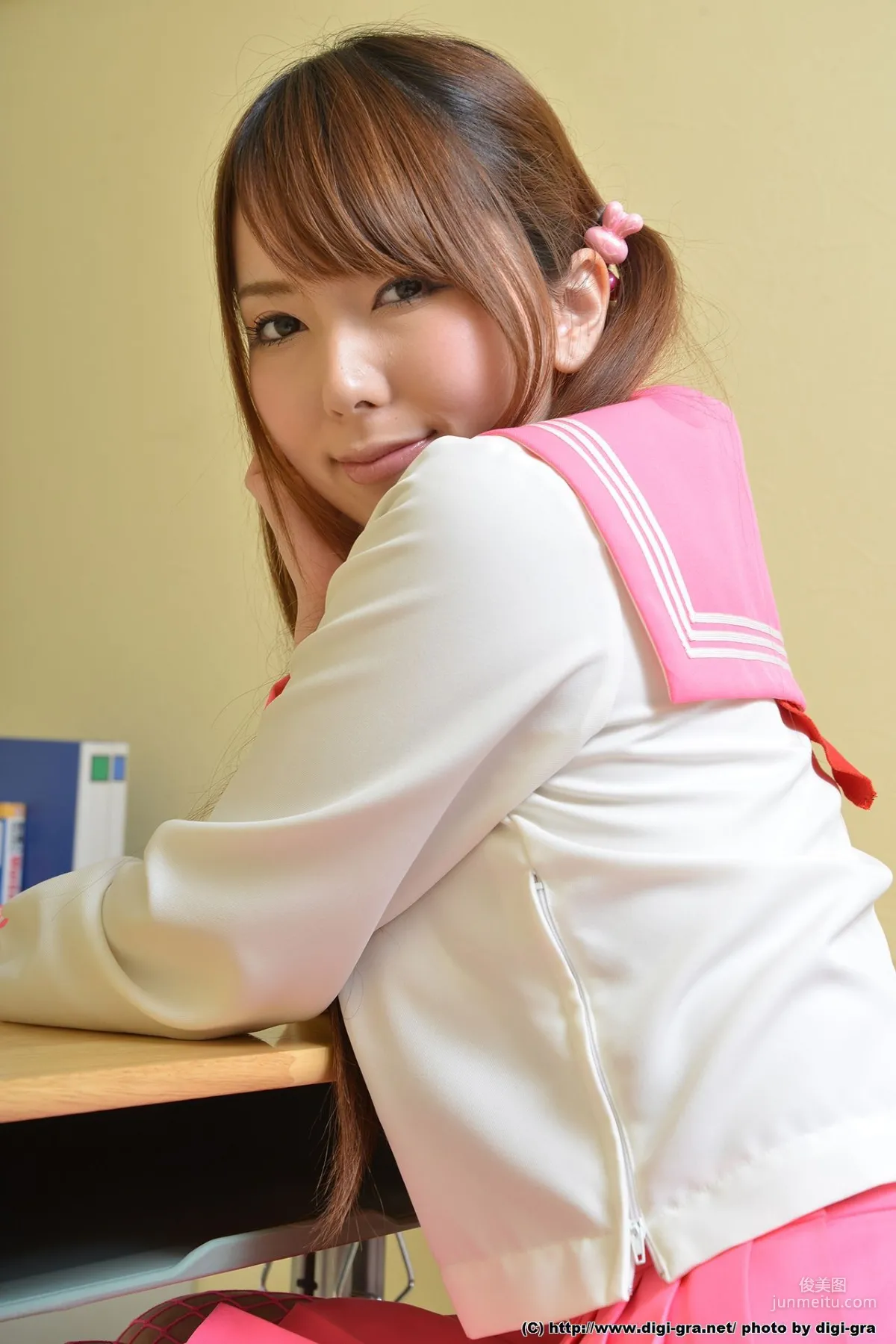 Yui Hatano 波多野結衣 紅色絲襪學生制服 Set02 [Digi-Graデジグラ] 寫真集 7