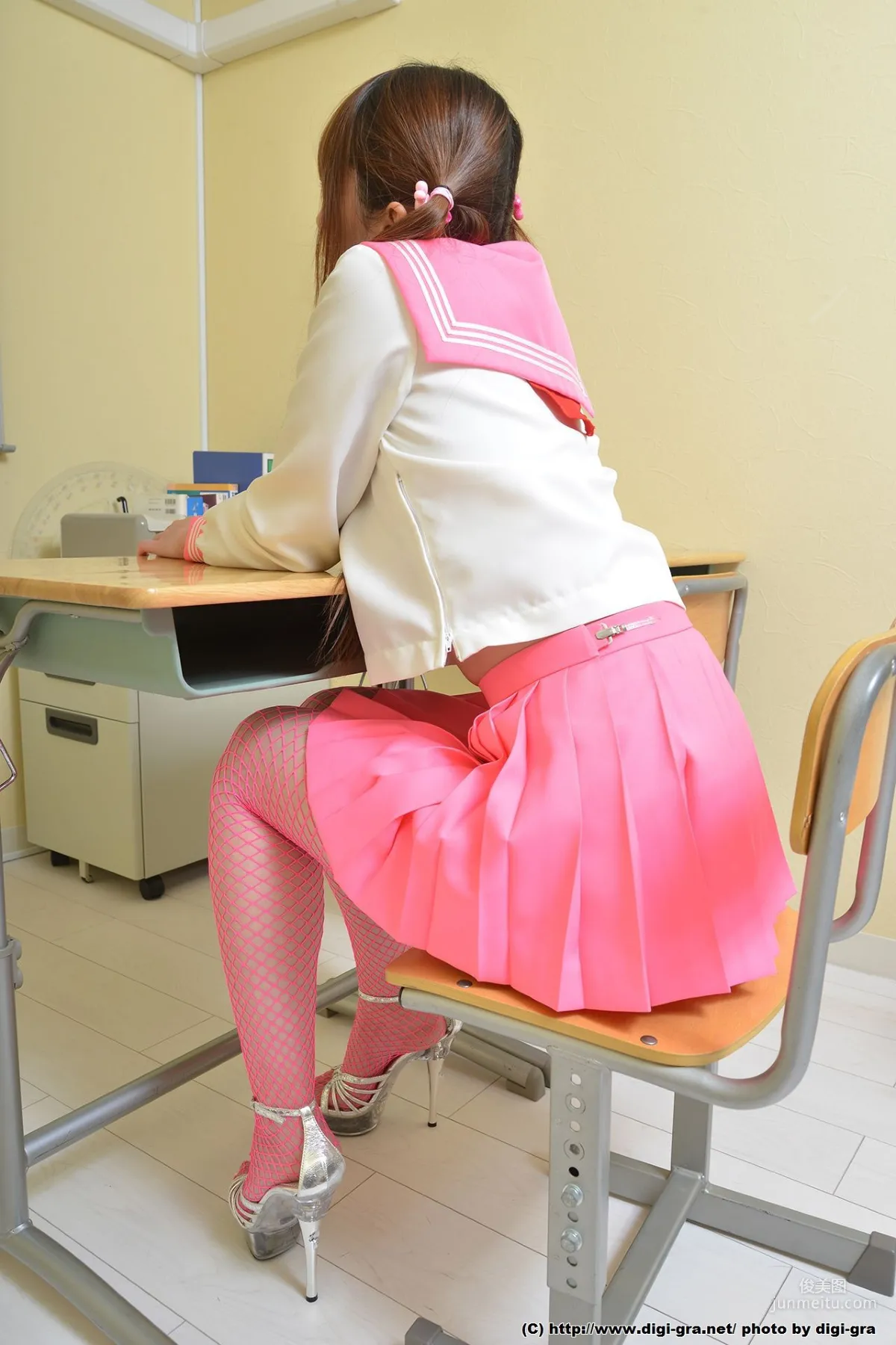 Yui Hatano 波多野結衣 紅色絲襪學生制服 Set02 [Digi-Graデジグラ] 寫真集 5