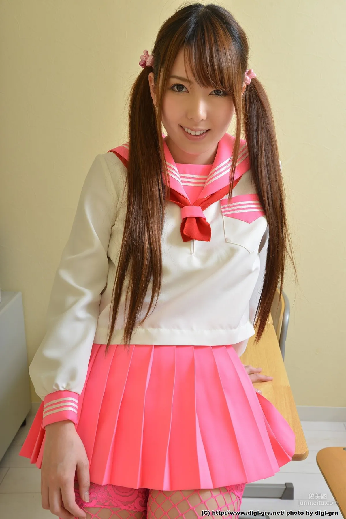 Yui Hatano 波多野結衣 紅色絲襪學生制服 Set02 [Digi-Graデジグラ] 寫真集 26
