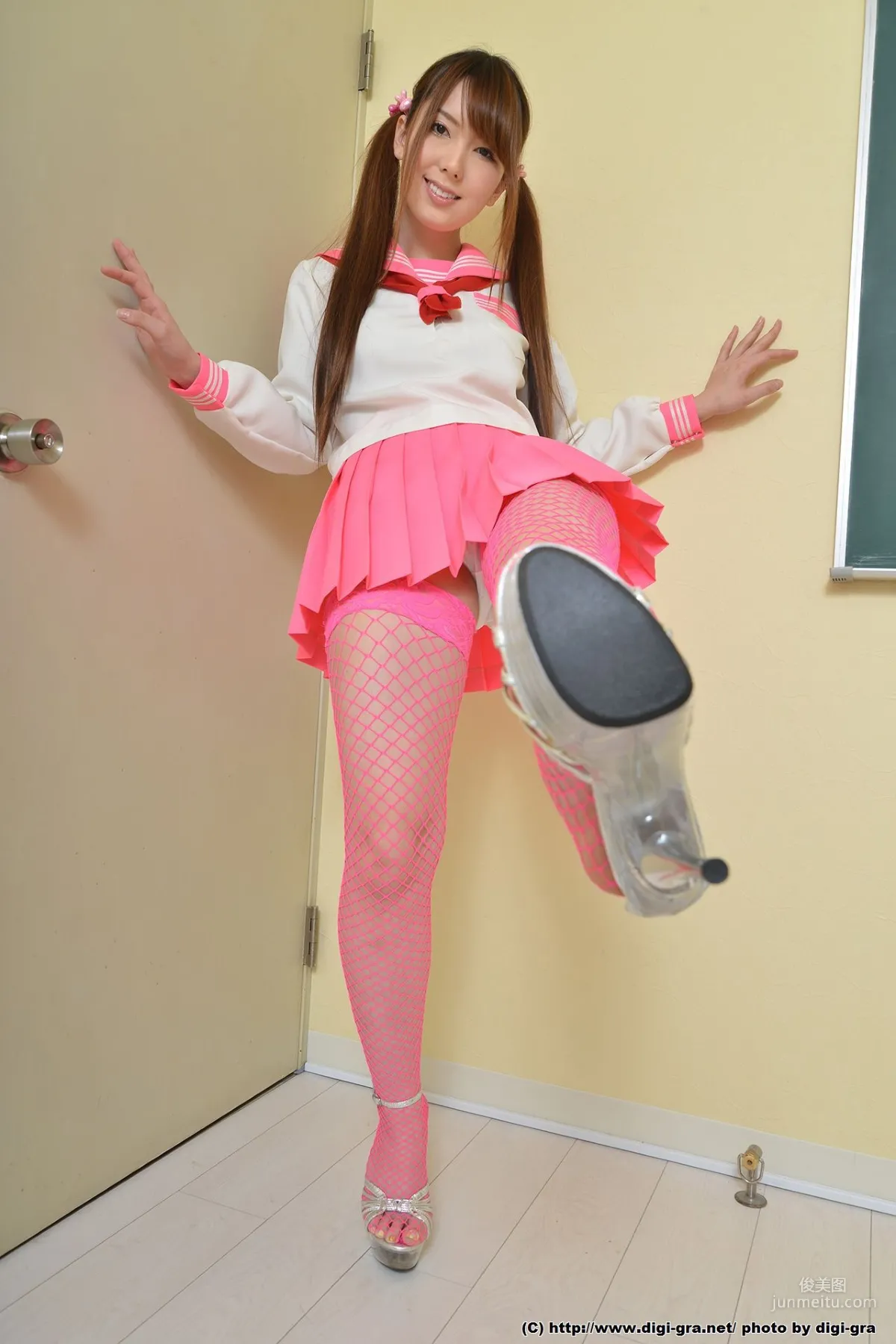 Yui Hatano 波多野結衣 紅色絲襪學生制服 Set02 [Digi-Graデジグラ] 寫真集 18