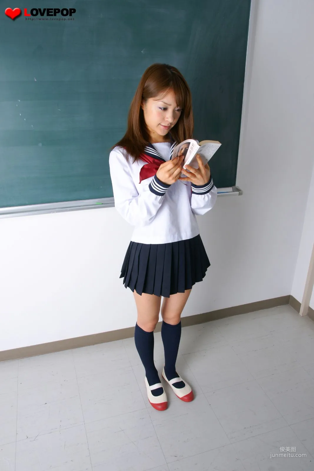 Mihiro Taniguchi 朝美穗香 Otakara 校服 001 [LovePop] 寫真集 30