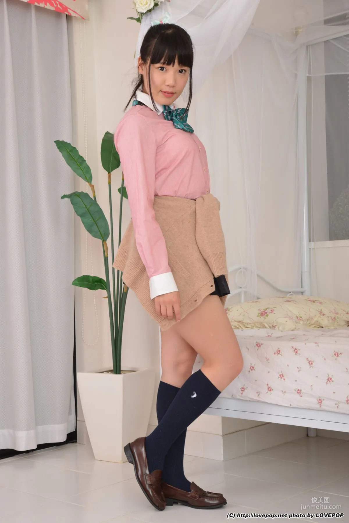 Riho Kodaka 小高裡保 學生制服 Set4 [LovePop] 寫真集 5
