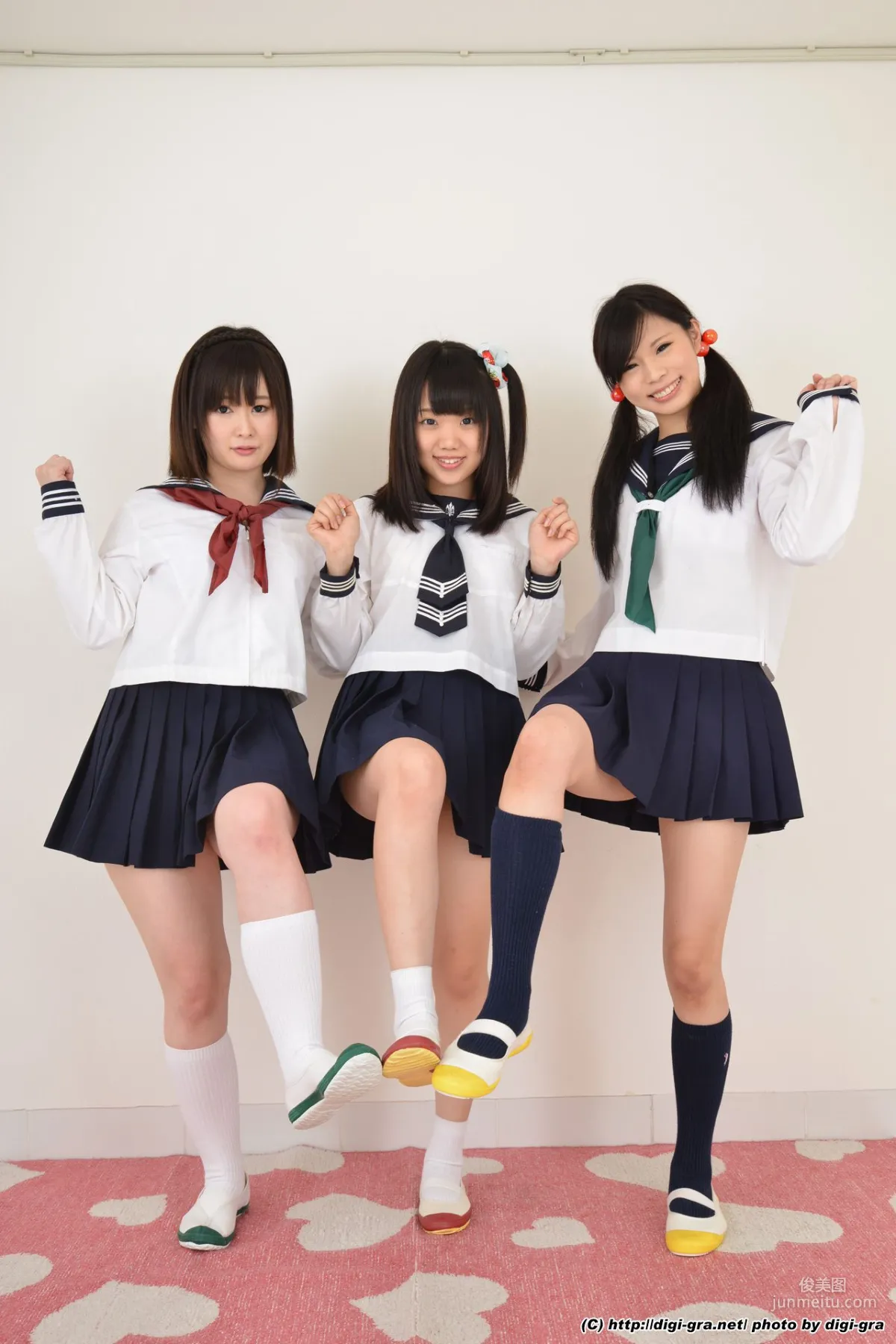 夏乃ひまわり+ 一乃瀬るりあ+瀬戸愛莉 tsu∞na∞gu Set02 [LovePop] 寫真集 13