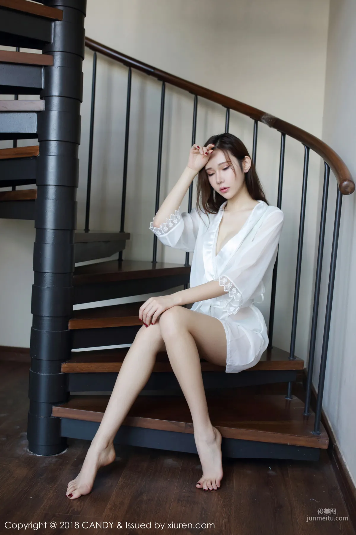 萌琪琪Irene《沙發+睡衣系列》 [網紅館CANDY] Vol.049 寫真集 49
