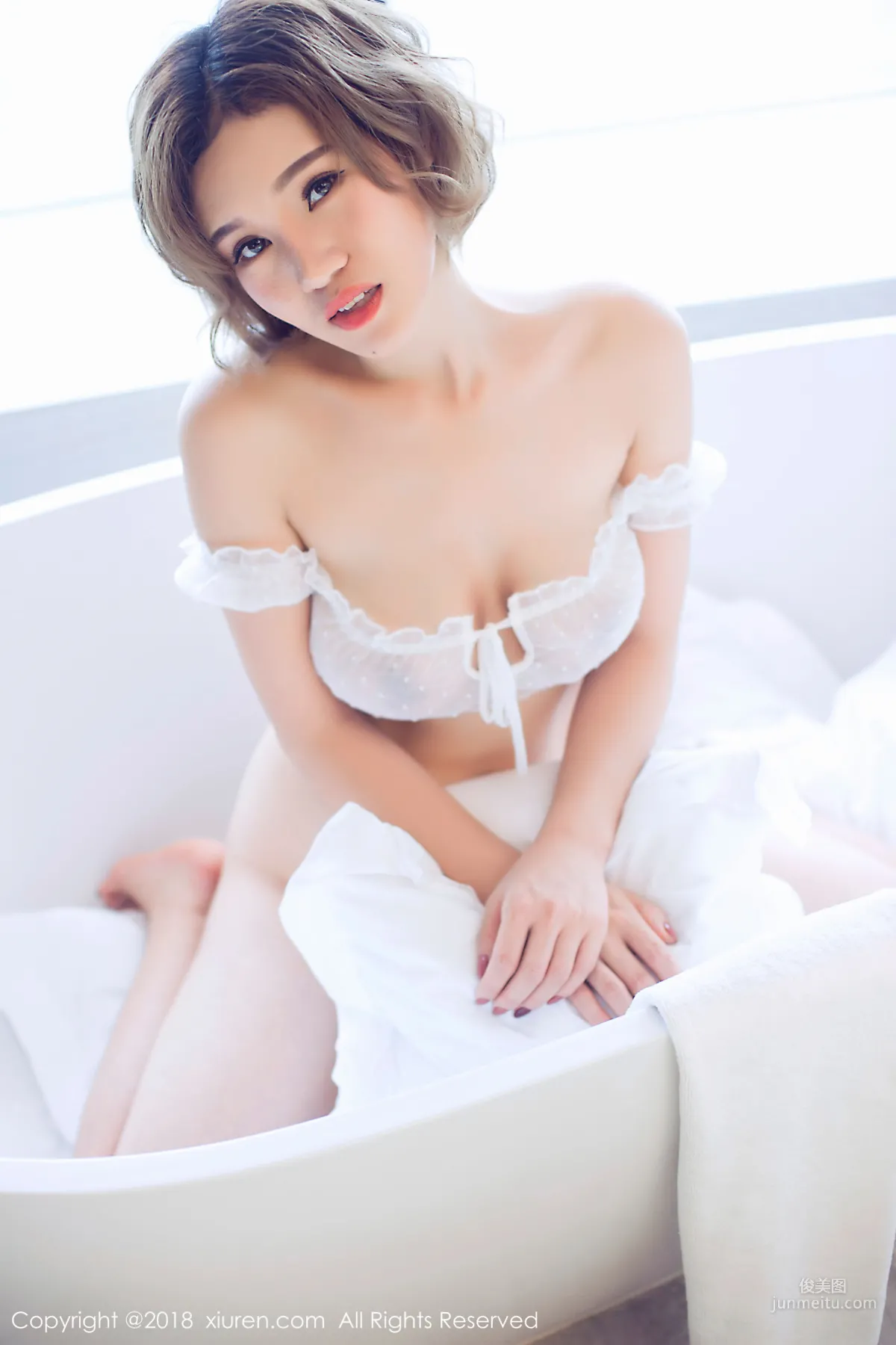 多香子《E罩杯大乳妹》 [秀人XiuRen] No.913 寫真集 42
