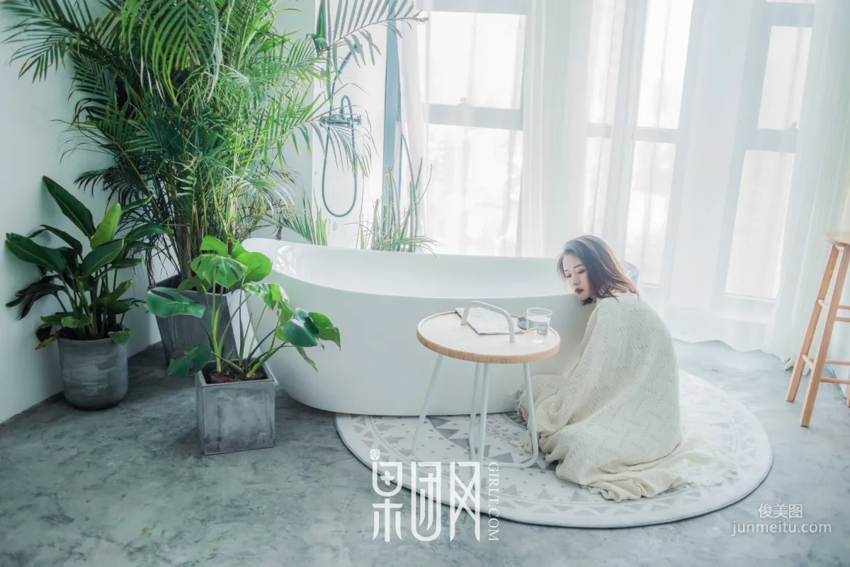 《驕傲的芭比女神墜落凡間！》 [果團Girlt] No.120 寫真集 31