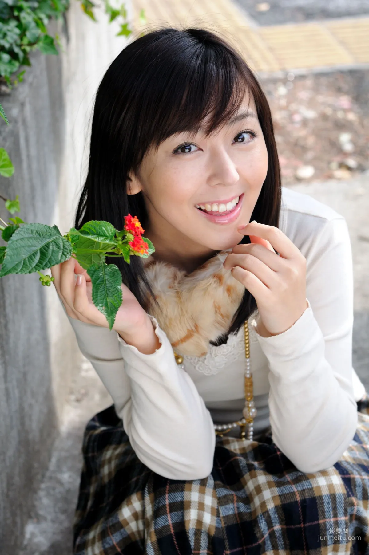 [Watch] Photogenic Weekend 伊藤えみ Emi Ito 写真集1