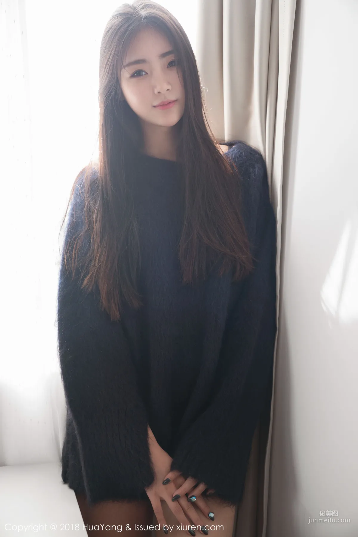 可樂Vicky《毛衣+白衬衫》 [花漾HuaYang] Vol.027 写真集4
