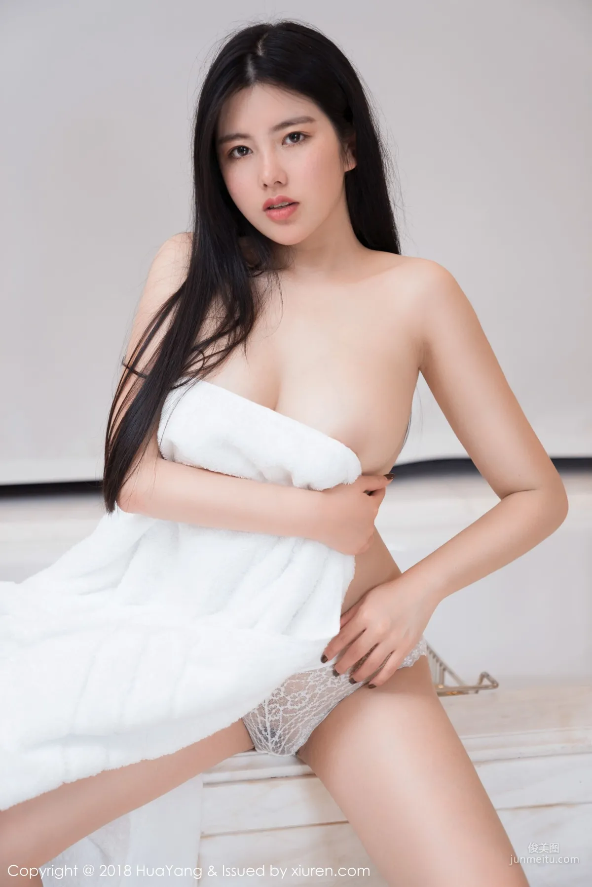 娜露Selena《浴巾+禮服+高叉》 [花漾HuaYang] Vol.024 寫真集 14