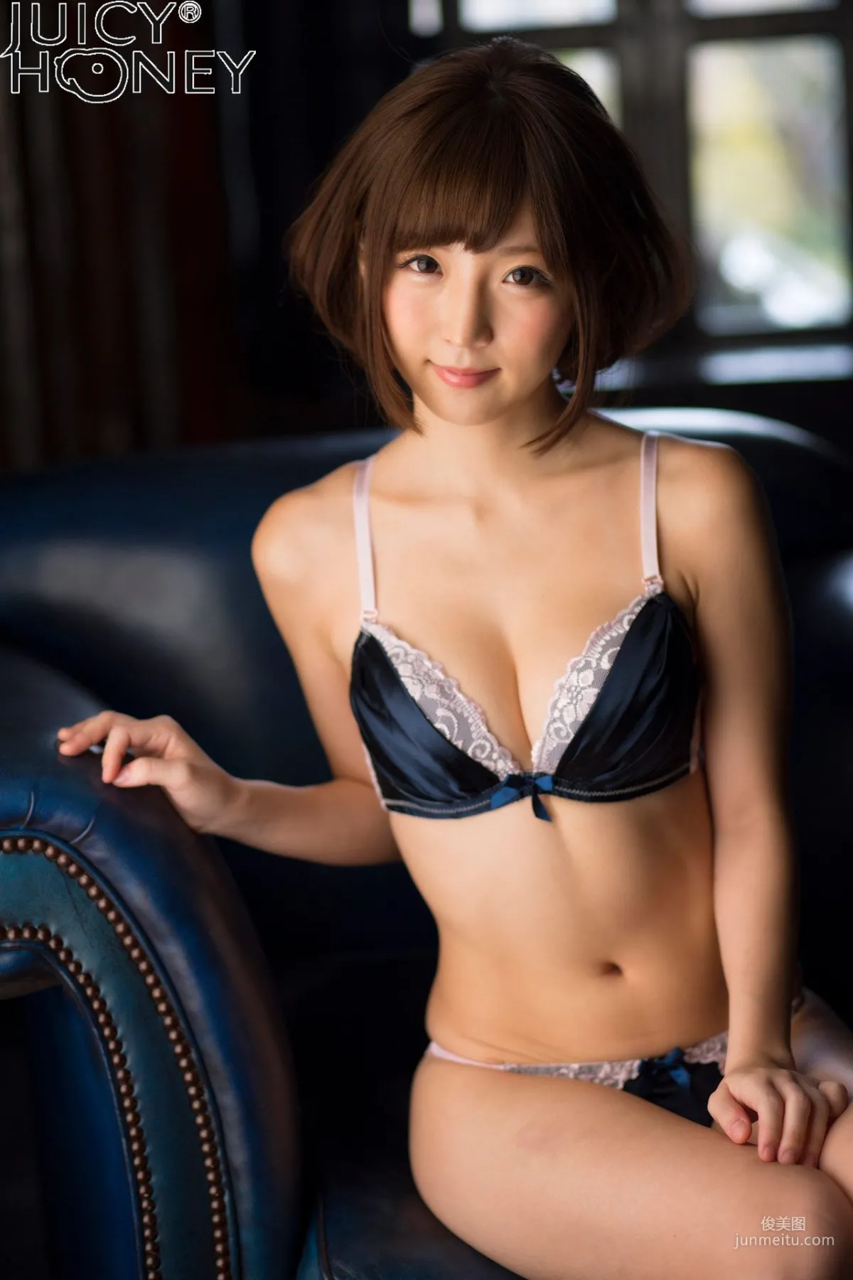 [Juicy Honey] トレカ連動寫真集 佐倉絆《THE.DELUXE.2017》 寫真集 23