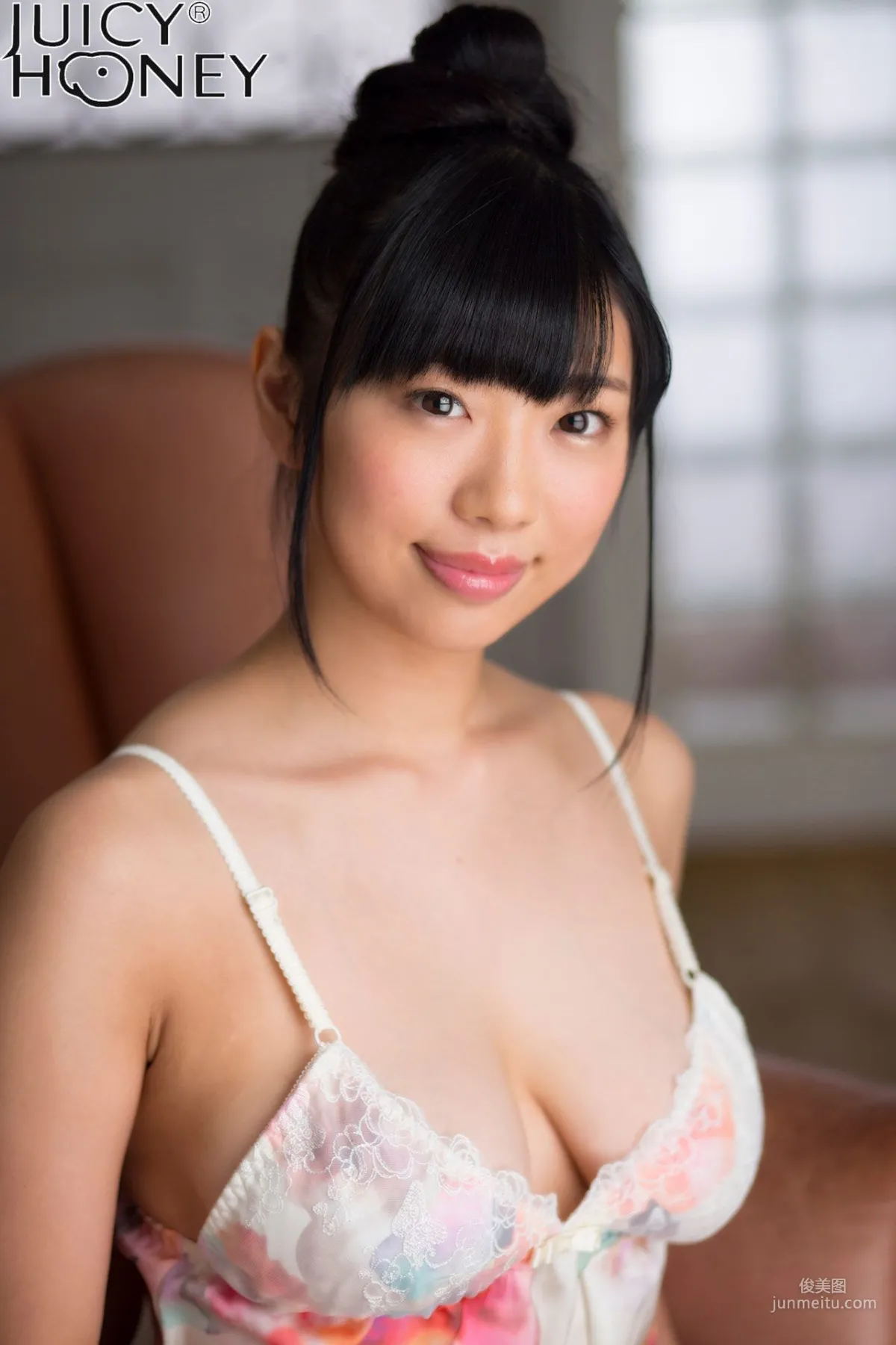 [Juicy Honey] トレカ連動寫真集 桐谷まつり《THE.DELUXE.2017》 寫真集 3