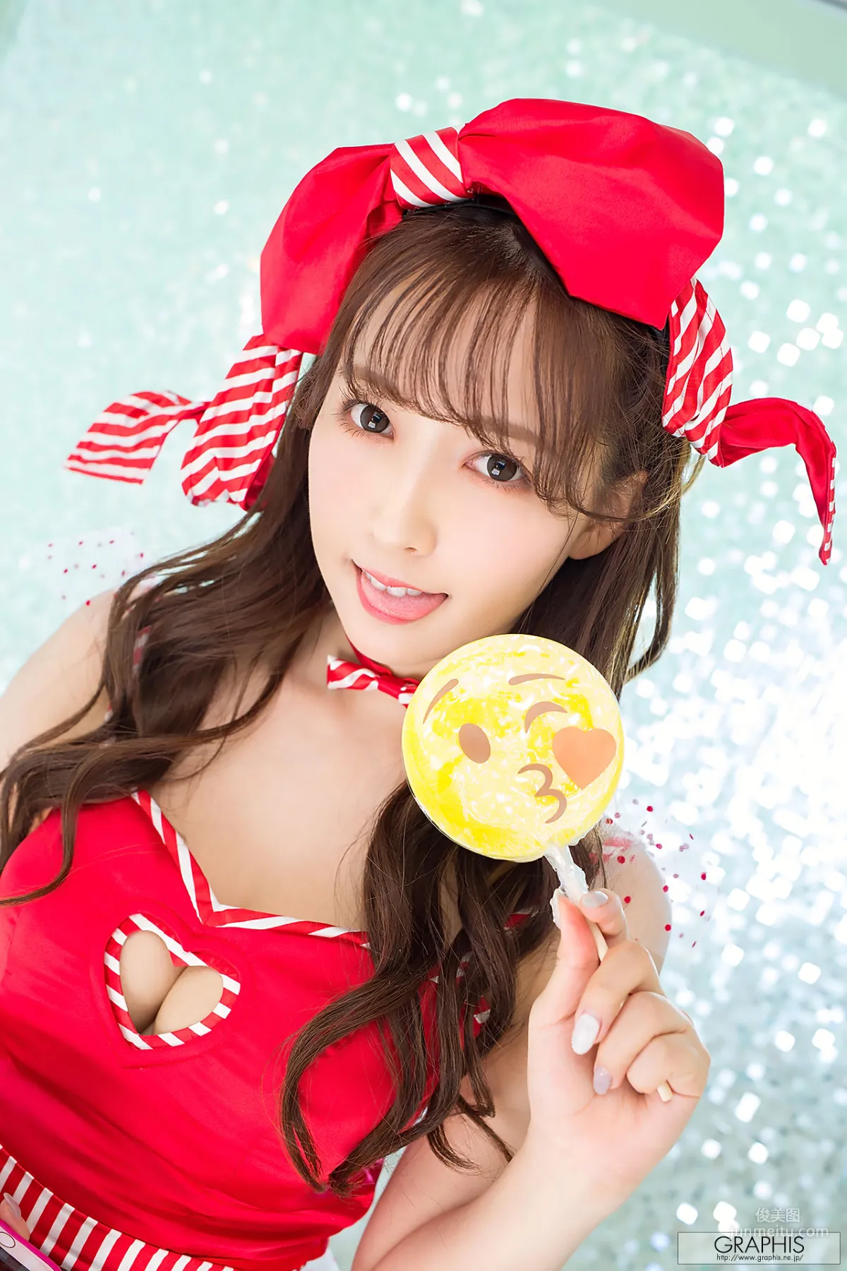 三上悠亜《Valentine Special 2018》[Graphis] LIMITED EDITION 写真集5
