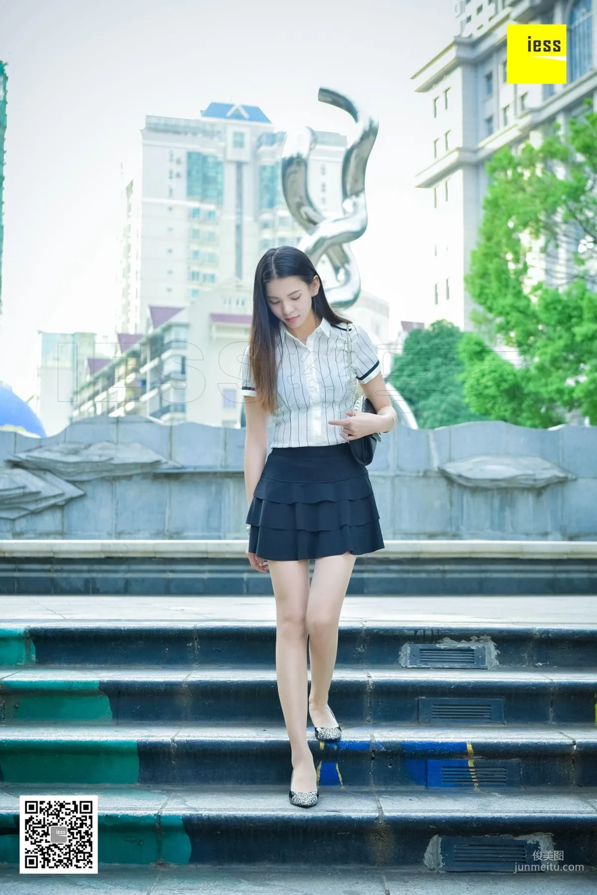 七七《坐在石凳上的美女》[異思趣向IESS] 絲享家169 寫真集 12
