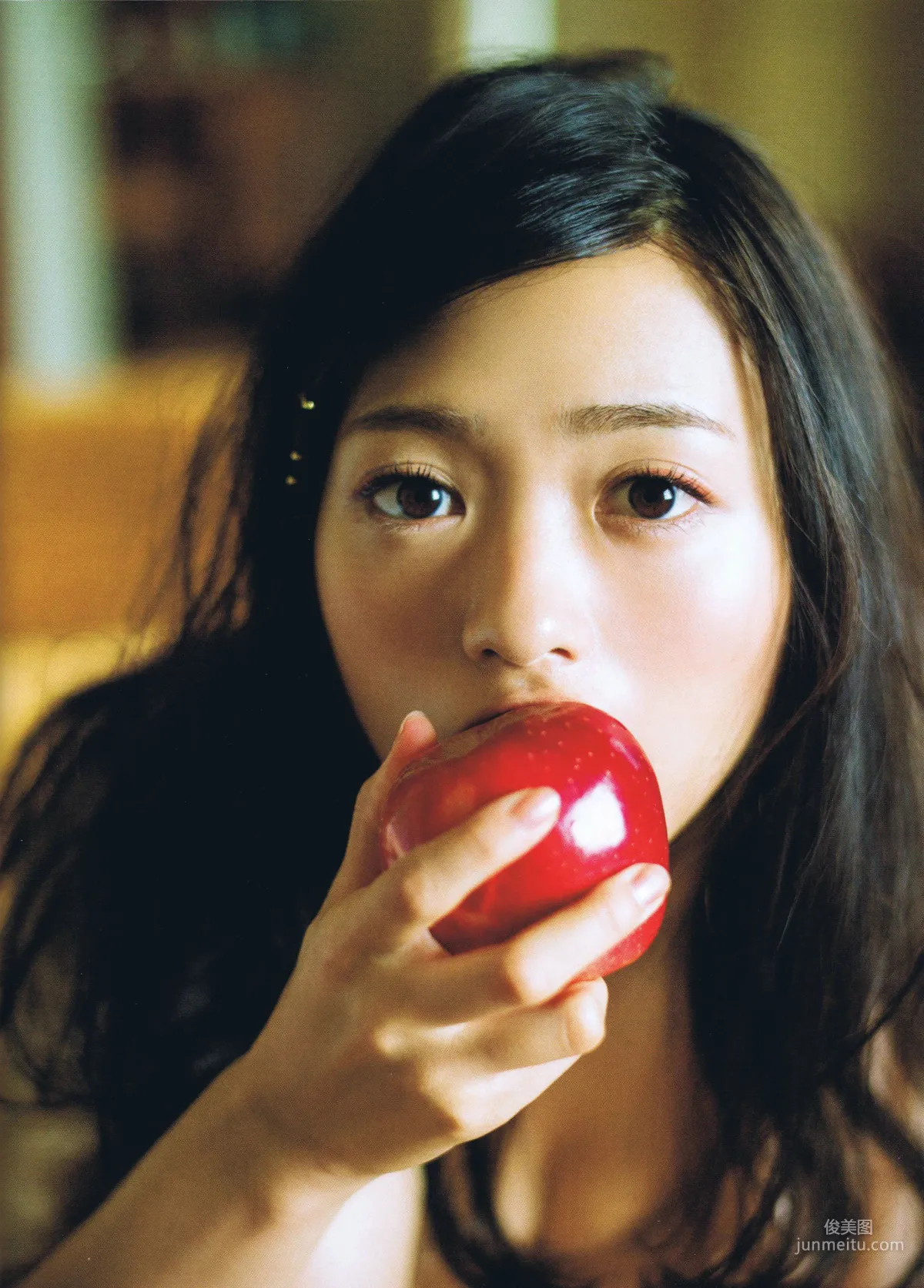 北原里英《そして》 [PhotoBook] 写真集16