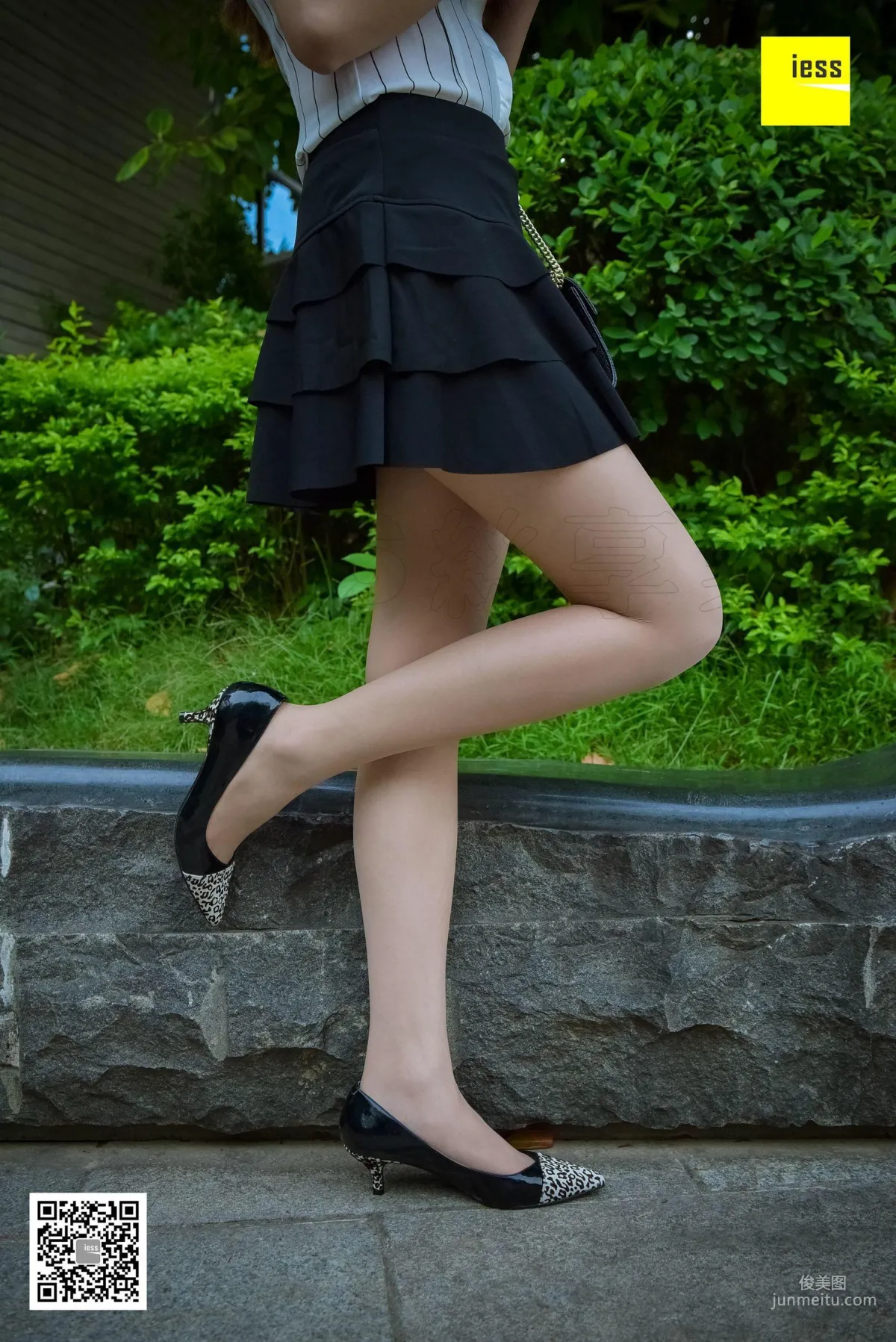 七七《坐在石凳上的美女》[異思趣向IESS] 絲享家169 寫真集 76