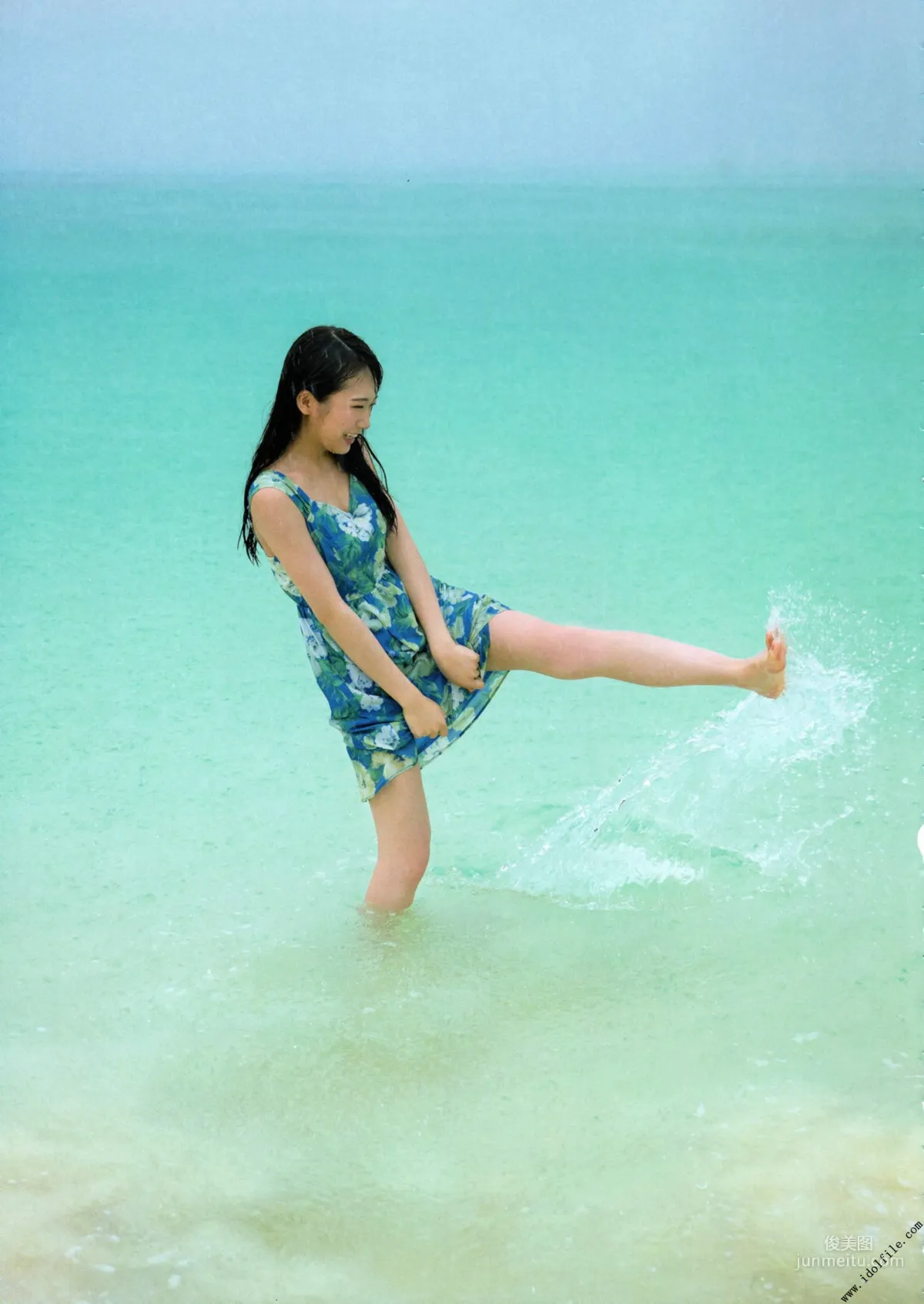秋元真夏 1st《真夏の気圧配置》 [PhotoBook] 寫真集 25