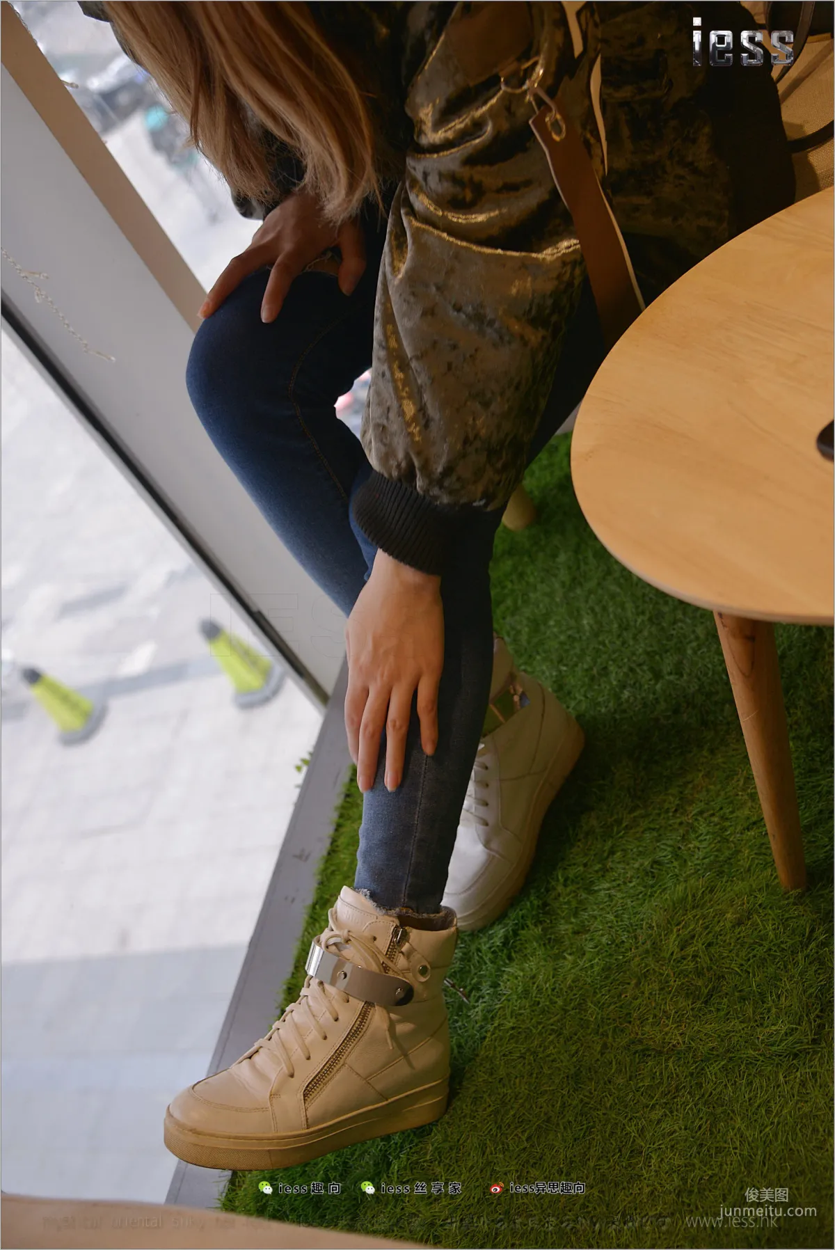 小捷《愛的雙重奏①》[異思趣向IESS] 絲足便當194 寫真集 53