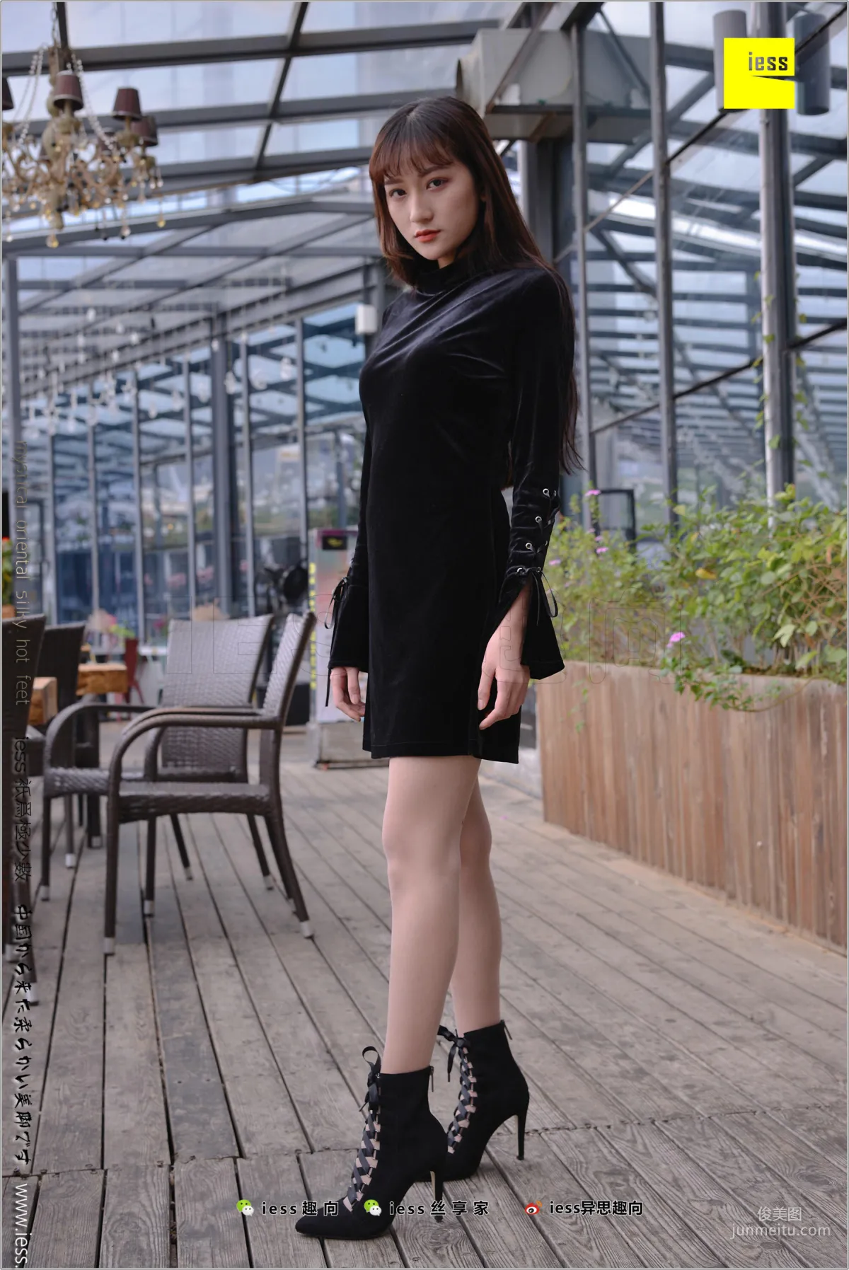 潇潇《顔值即正義》[異思趣向IESS] 絲足便當199 寫真集 48