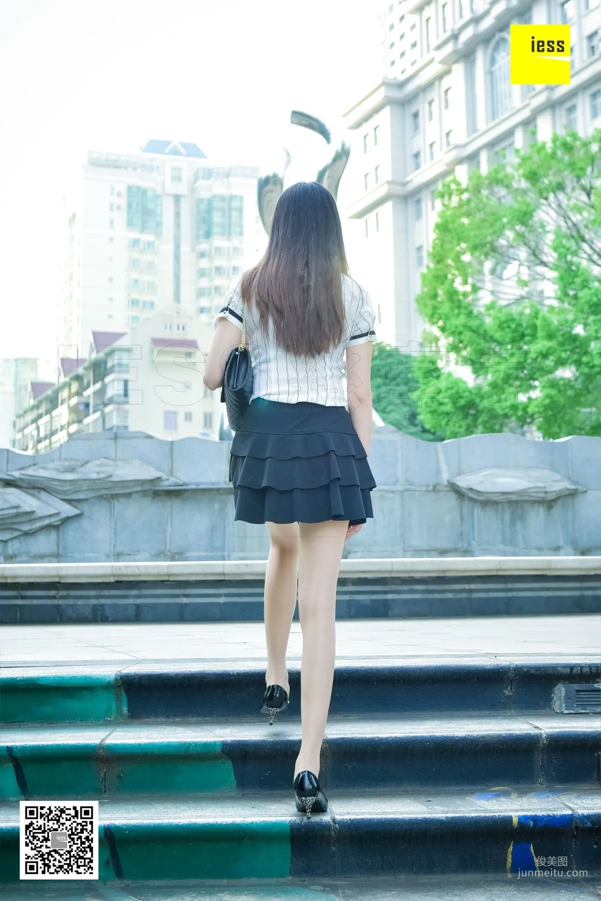 七七《坐在石凳上的美女》[異思趣向IESS] 絲享家169 寫真集 23