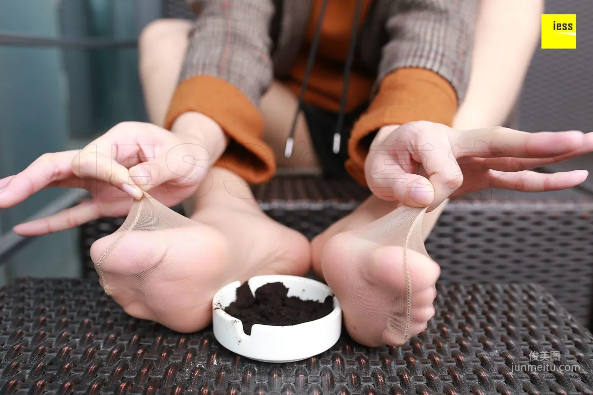 紫紫《霸氣短靴肉絲》[異思趣向IESS] 絲享家168 寫真集 87