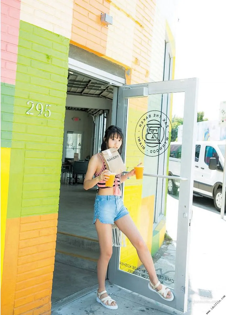 武田玲奈 2nd 「rena」 [PhotoBook] 写真集14