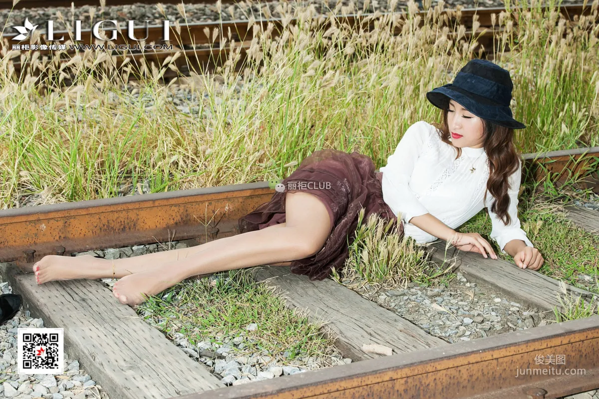 Model 思彤《時尚美腿唯美外拍》 [麗櫃Ligui] 寫真集 13