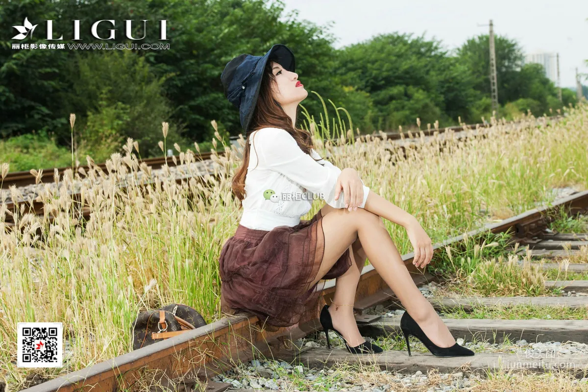 Model 思彤《時尚美腿唯美外拍》 [麗櫃Ligui] 寫真集 47