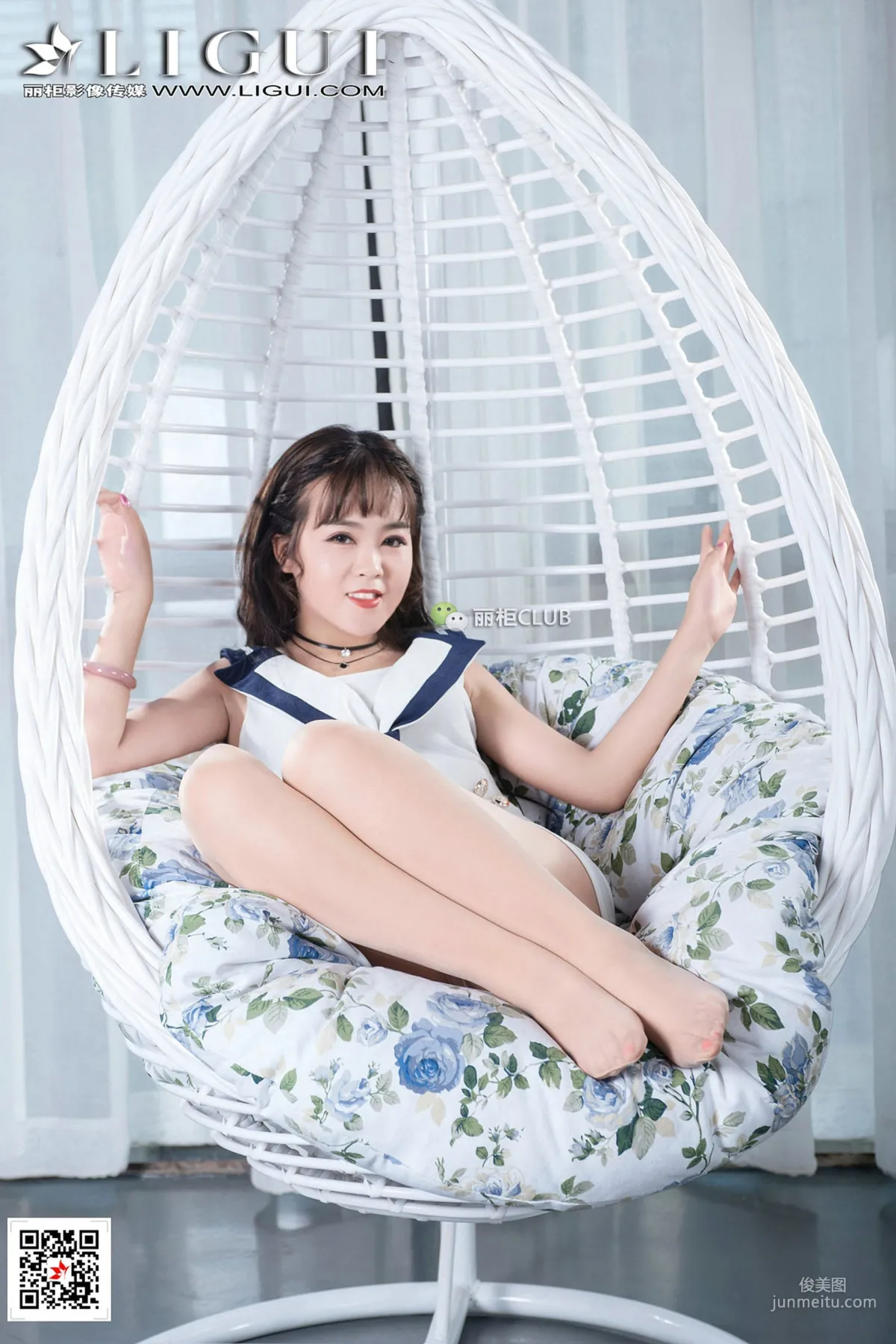 Model 刘悦《摇篮椅丝足美腿》 [丽柜Ligui] 写真集2