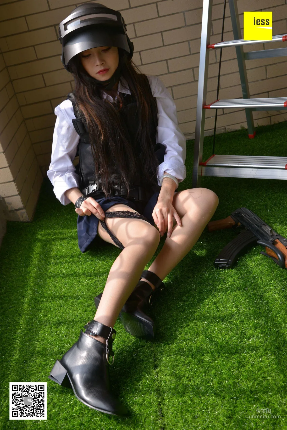 小羽《女戰士》――帶妹吃雞 [異思趣向IESS] 絲享家207 寫真集 5