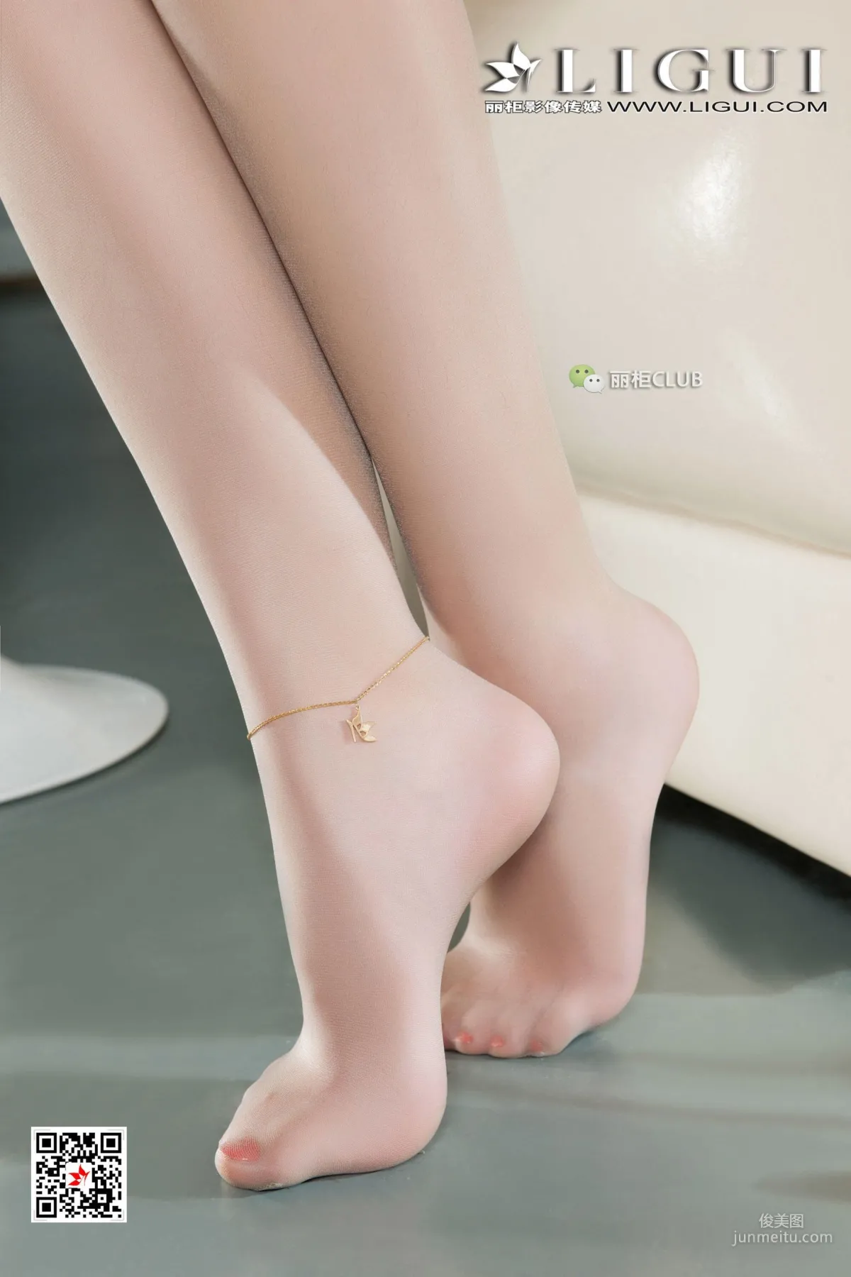 Model 心怡《西装OL丝足美腿》 [丽柜Ligui] 写真集36