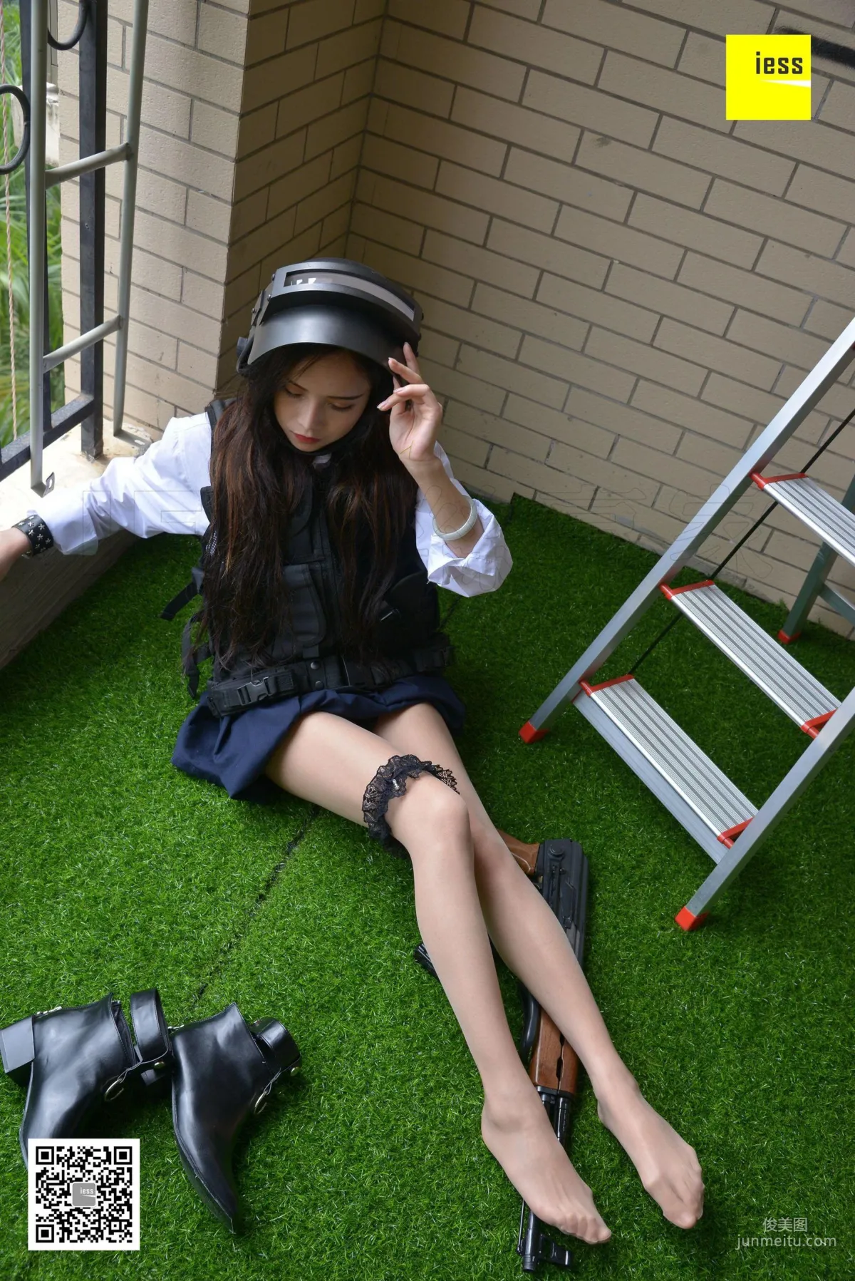 小羽《女戰士》――帶妹吃雞 [異思趣向IESS] 絲享家207 寫真集 94
