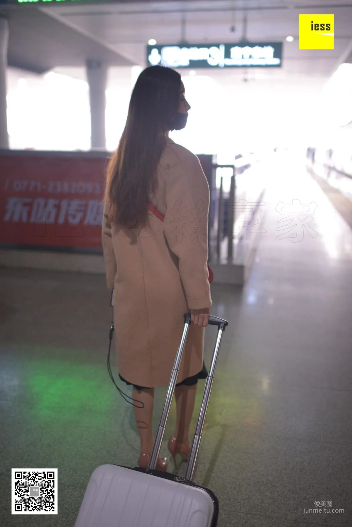 秋秋《開往春天的動車》 [異思趣向IESS] 《魔鬼周三》特刊13期 寫真集 16