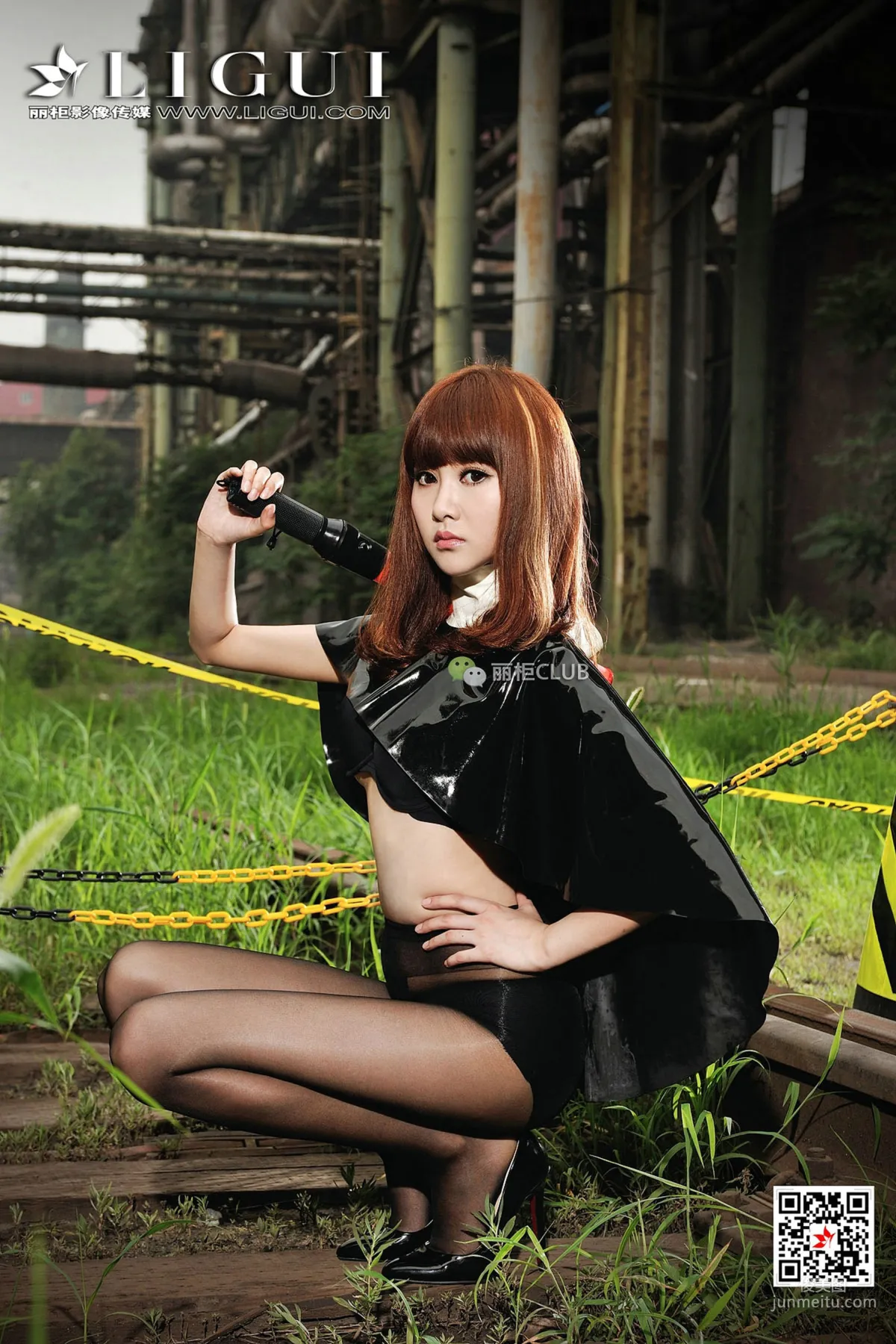 Model 笑笑《廢舊火車道黑絲美腳》 [麗櫃Ligui] 寫真集 17