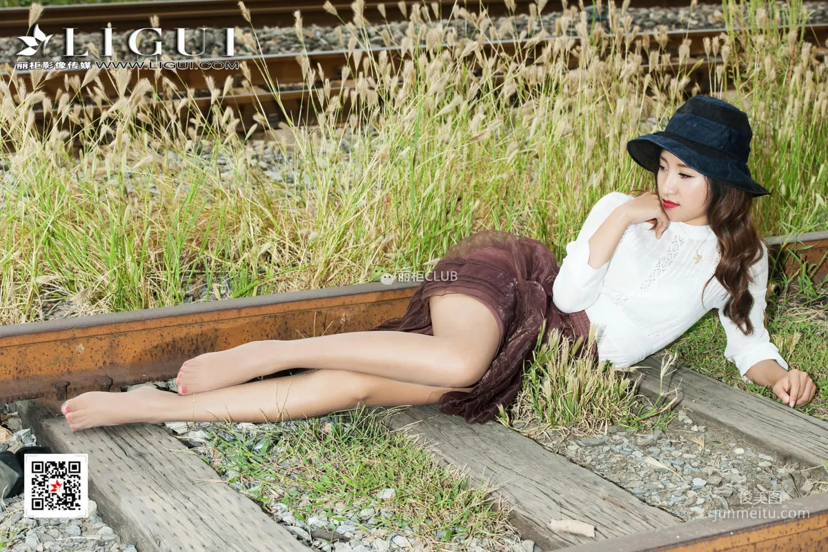 Model 思彤《時尚美腿唯美外拍》 [麗櫃Ligui] 寫真集 15