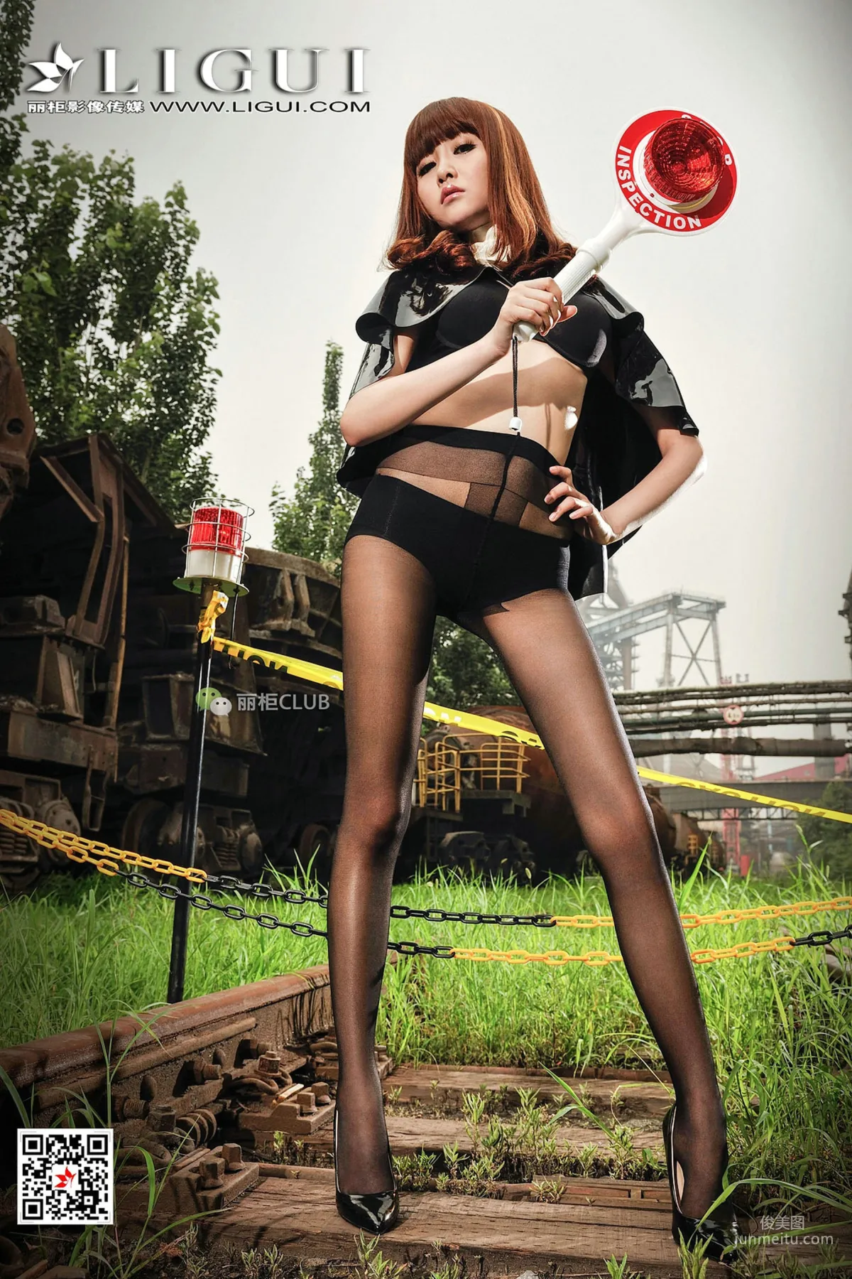 Model 笑笑《廢舊火車道黑絲美腳》 [麗櫃Ligui] 寫真集 7