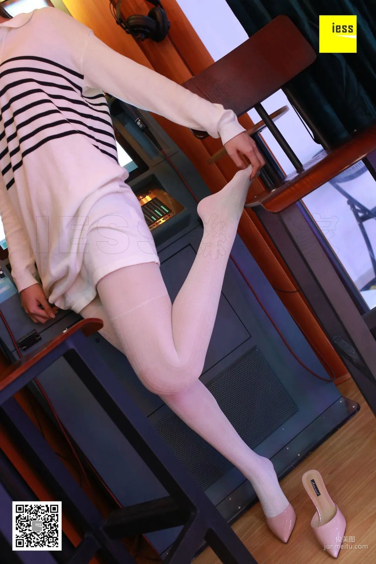 紫紫《練歌房白絲美女》 [異思趣向IESS] 絲享家203 寫真集 75