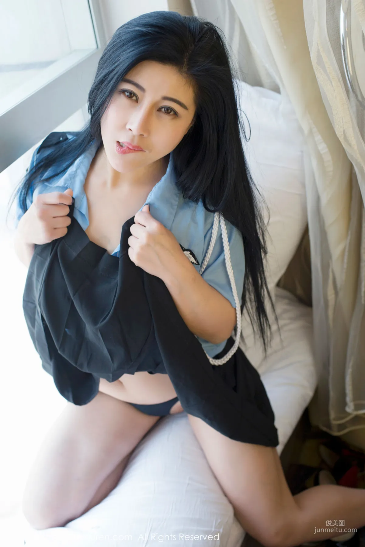 維姿《輕熟女系妹子》 [秀人XIUREN] No.954 寫真集 16